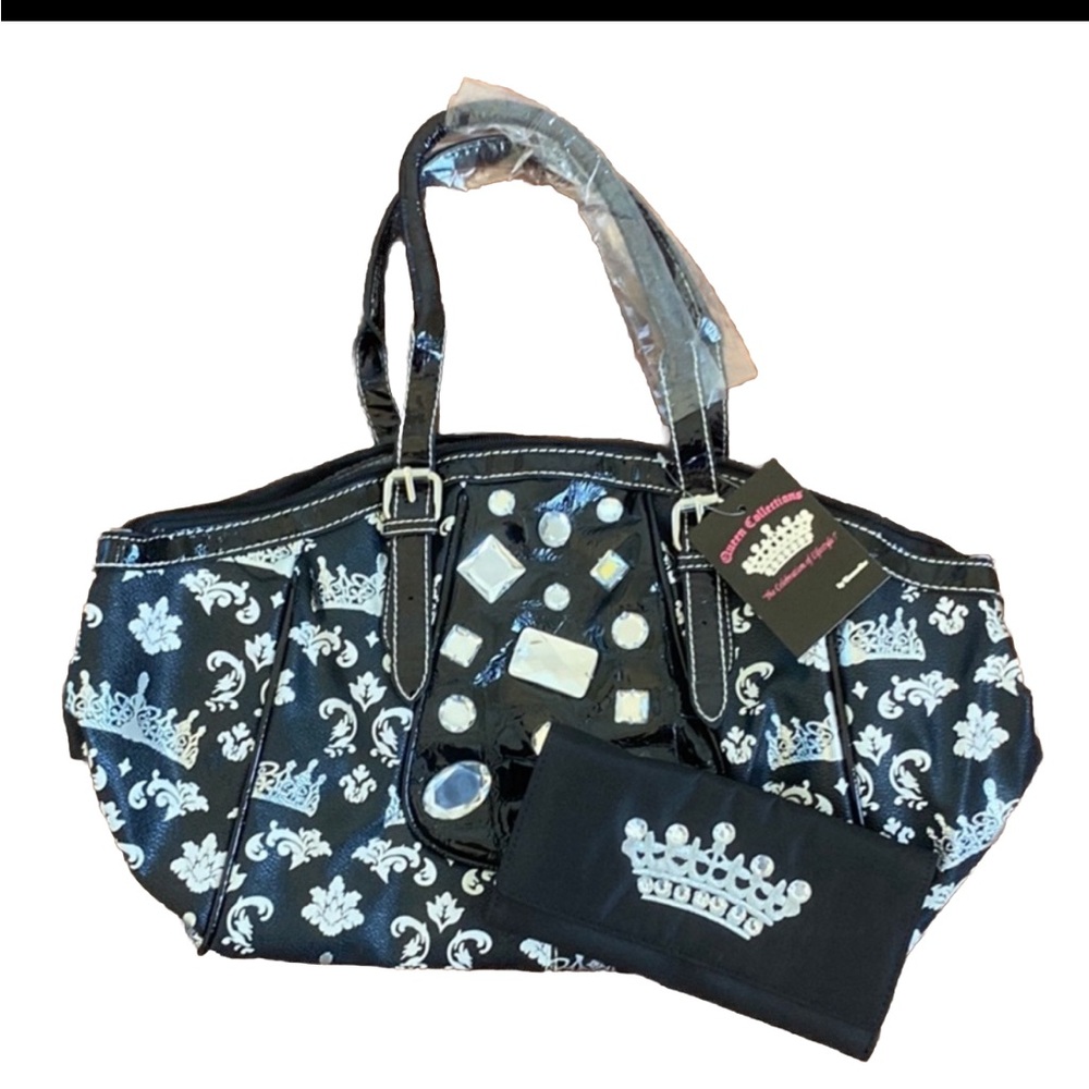 Queen Collections purse and wallet